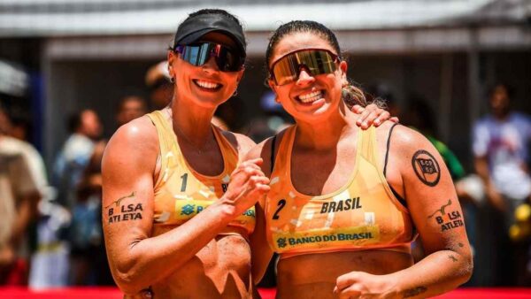 (esquerda) e Rebecca vão atuar pelo Time Brasil no Areia Games. Foto: Divulgação.