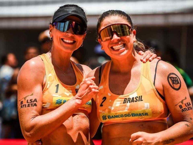 (esquerda) e Rebecca vão atuar pelo Time Brasil no Areia Games. Foto: Divulgação.