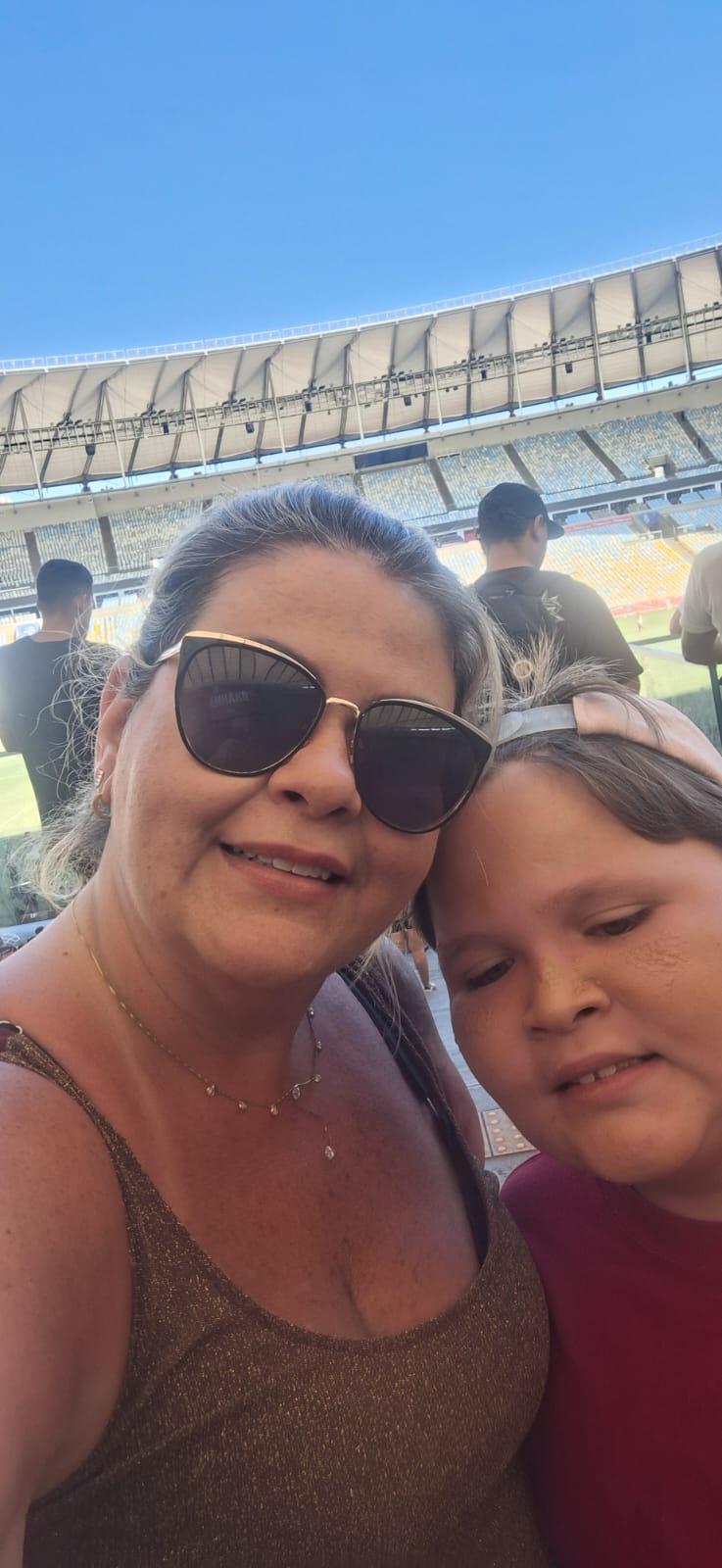 Fernanda ao lado do filho Matheus. Foto: acervo pessoal.