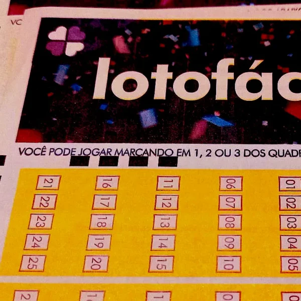 Volantes do concurso 3725 da Lotofácil, com resultado dos números sorteados quinta-feira, 02/07, bem como prêmios de todas as faixas de acerto, total de apostas realizadas, total de apostas ganhadoras e total de apostas perdedoras, com minúcias e detalhes especiais. 