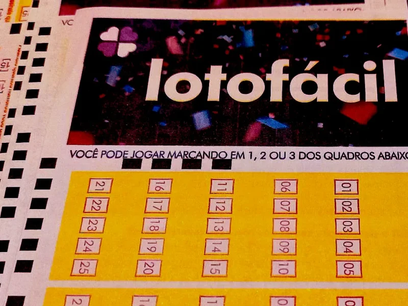Volantes do concurso 3725 da Lotofácil, com resultado dos números sorteados quinta-feira, 02/07, bem como prêmios de todas as faixas de acerto, total de apostas realizadas, total de apostas ganhadoras e total de apostas perdedoras, com minúcias e detalhes especiais. 