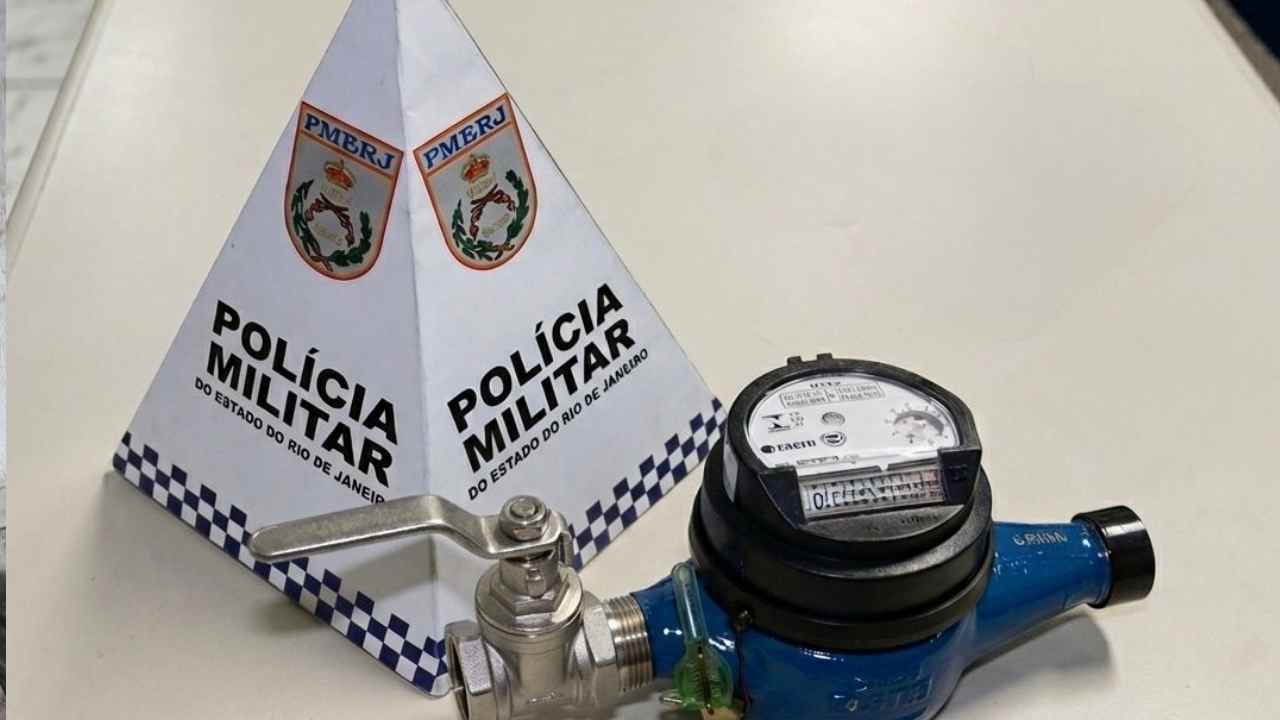PM prendeu dupla que roubou hidrômetro no Centro de Niterói. Foto: Divulgação/PM.