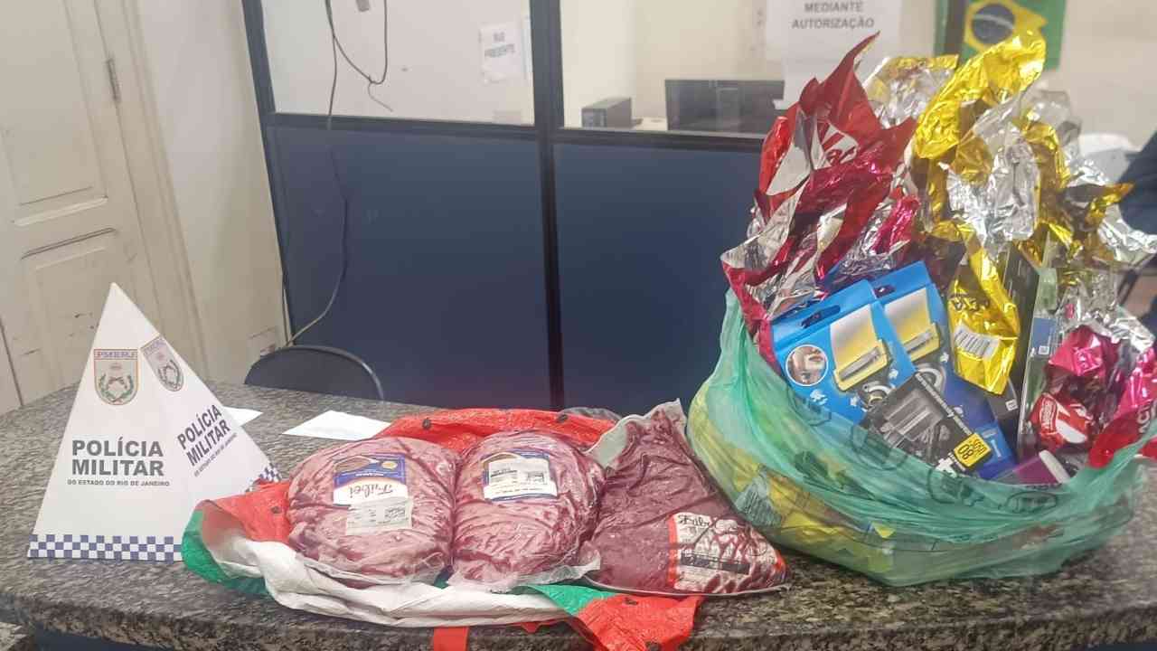 PM prendeu suspeita de roubar quase R$ 1,5 mil em produtos no Guanabara de Niterói. Foto: Divulgação/PM.
