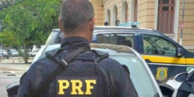 Polícia Rovoviária Federal recupera carro roubado em 2025. Foto: Divulgação/PRF.