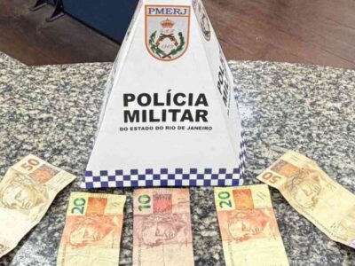 Polícia prendeu suspeito em flagrante com R$ 150. Foto: Divulgação/PM.