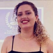 Suzane Veiga destaca-importância de Gilka-Machado na literatura. Foto: Divulgação.