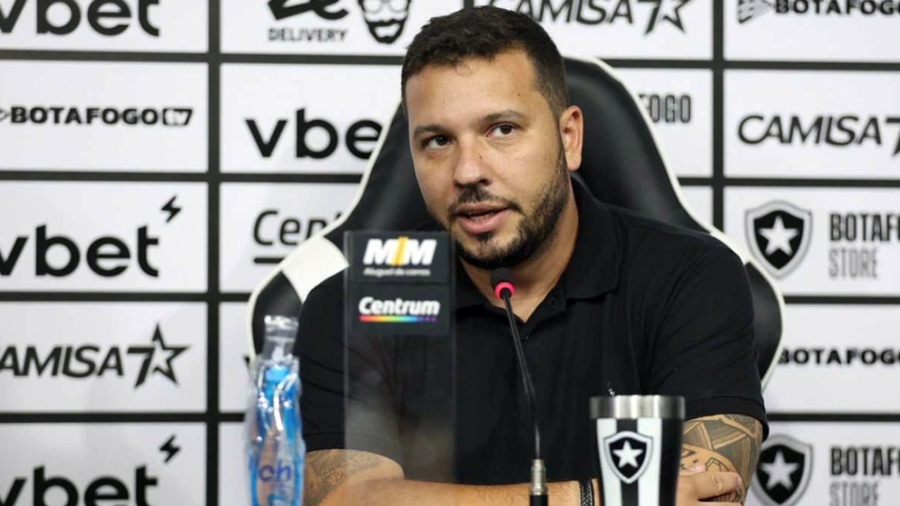 Alessandro Brito, diretor de gestão esportiva do Botafogo