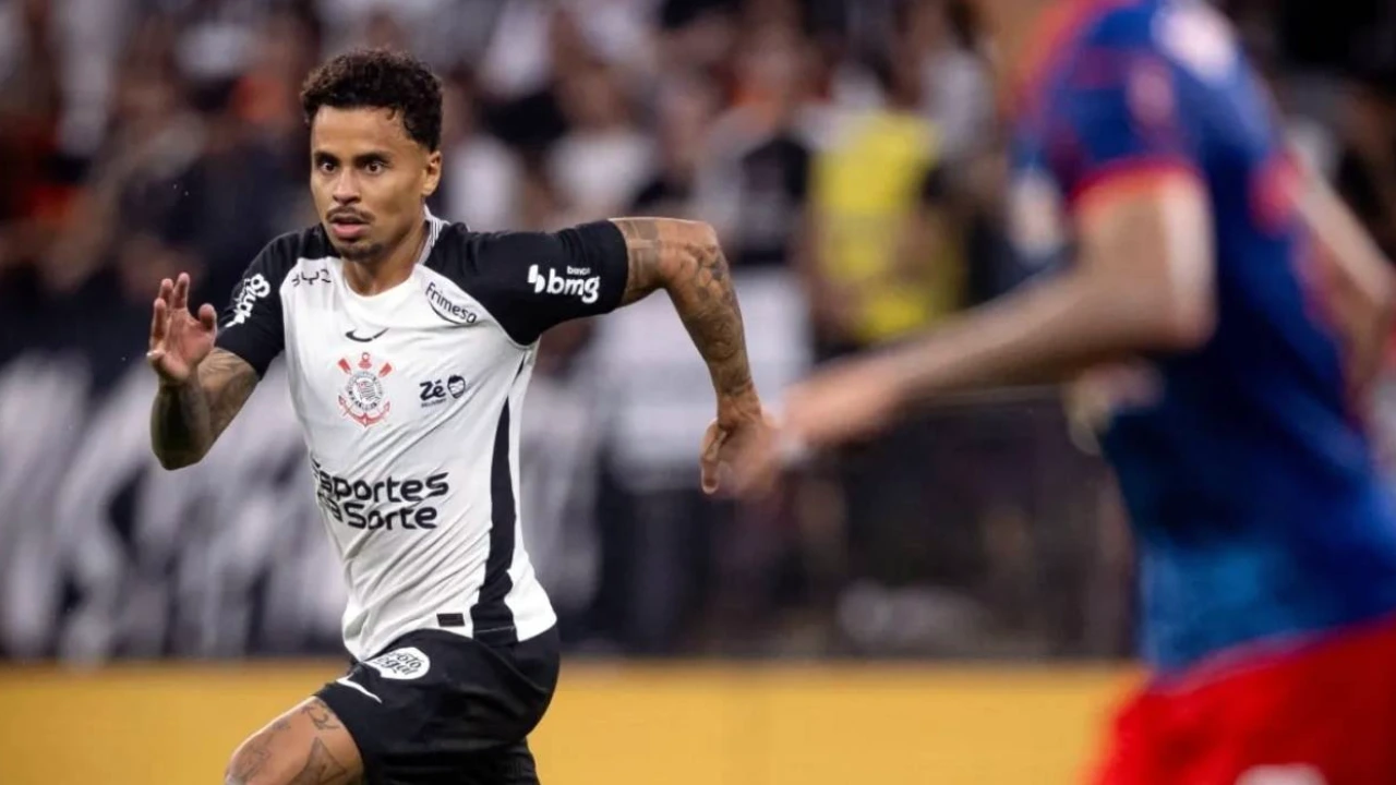 Allan em treino pelo Corinthians antes de jogo contra o Flamengo Allan em treino pelo Corinthians antes de jogo contra o Flamengo
