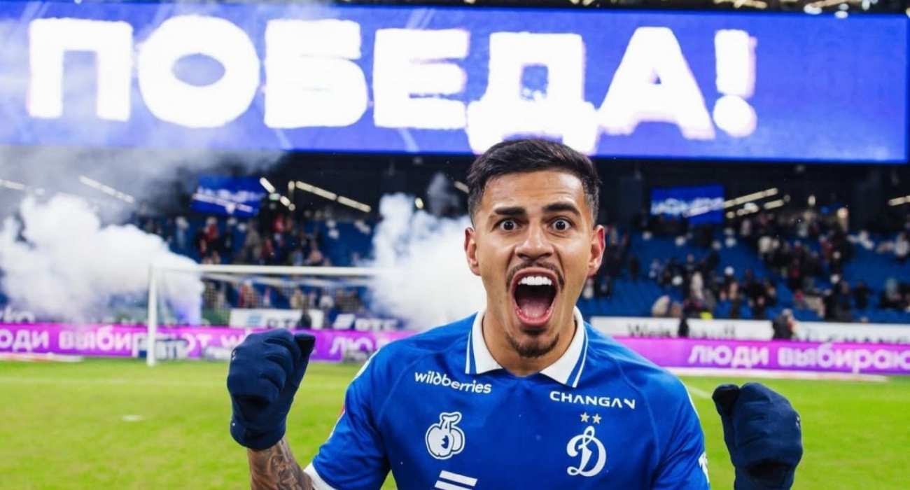 David Ricardo comemora gol na estreia pelo Dínamo Moscou