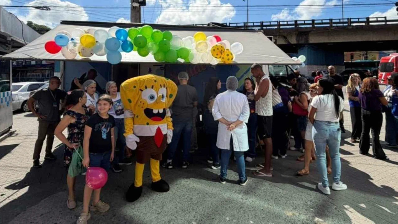 Vacinação contra gripe no Calçadão de Alcântara durante o Dia D