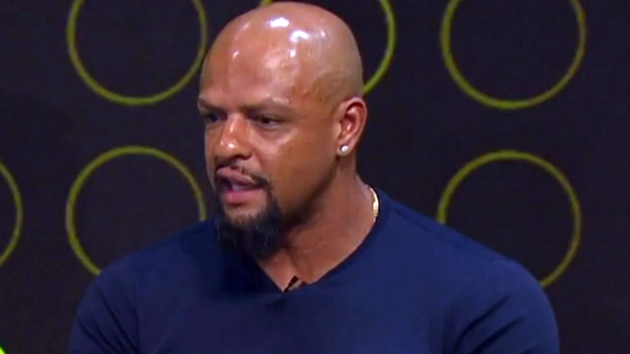 Felipe Melo comentando sobre o Botafogo em programa esportivo