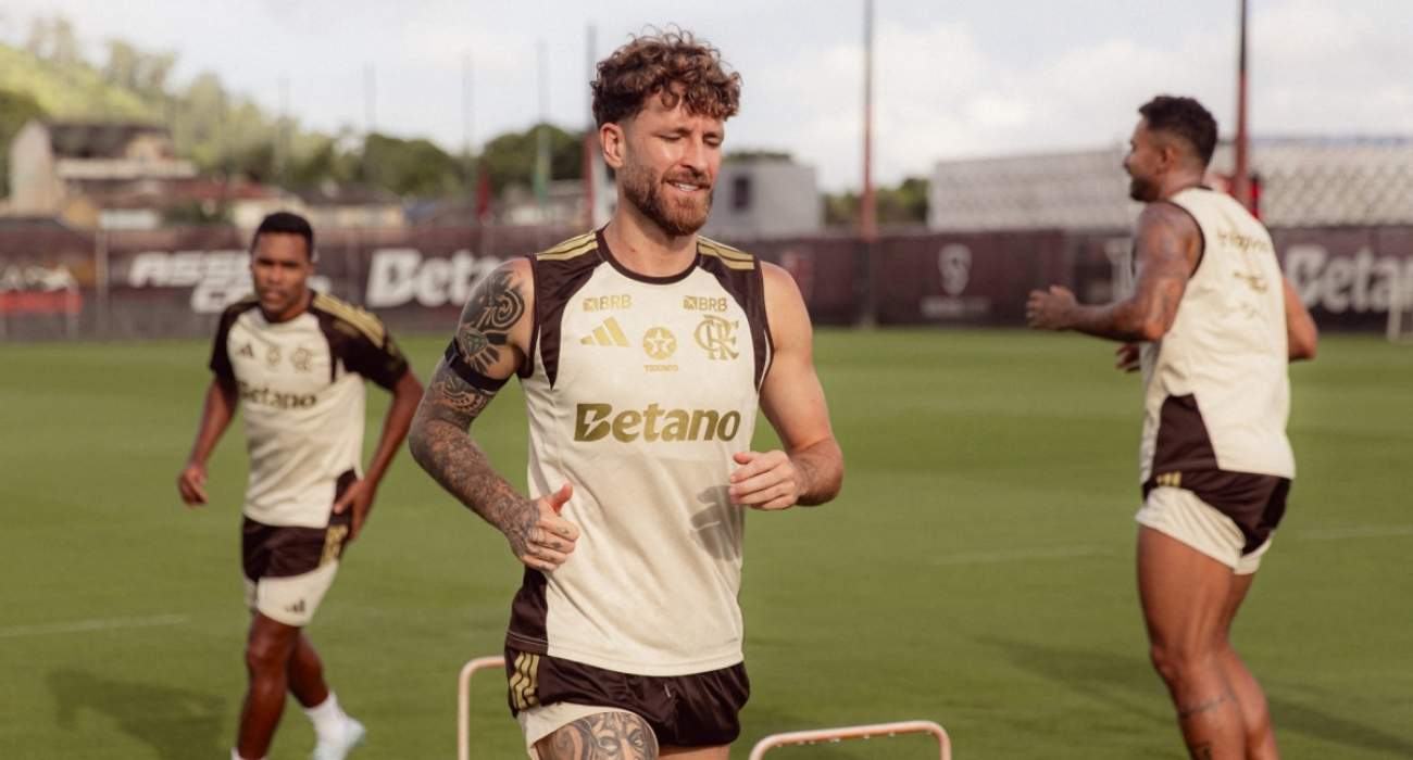 Léo Pereira durante partida do Flamengo após ser lembrado na pré-lista da Seleção Brasileira
