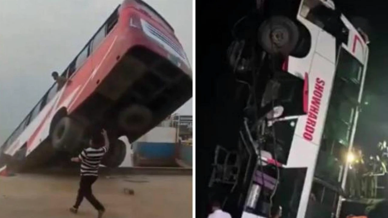 Equipes de resgate retiram ônibus de rio após acidente em Bangladesh