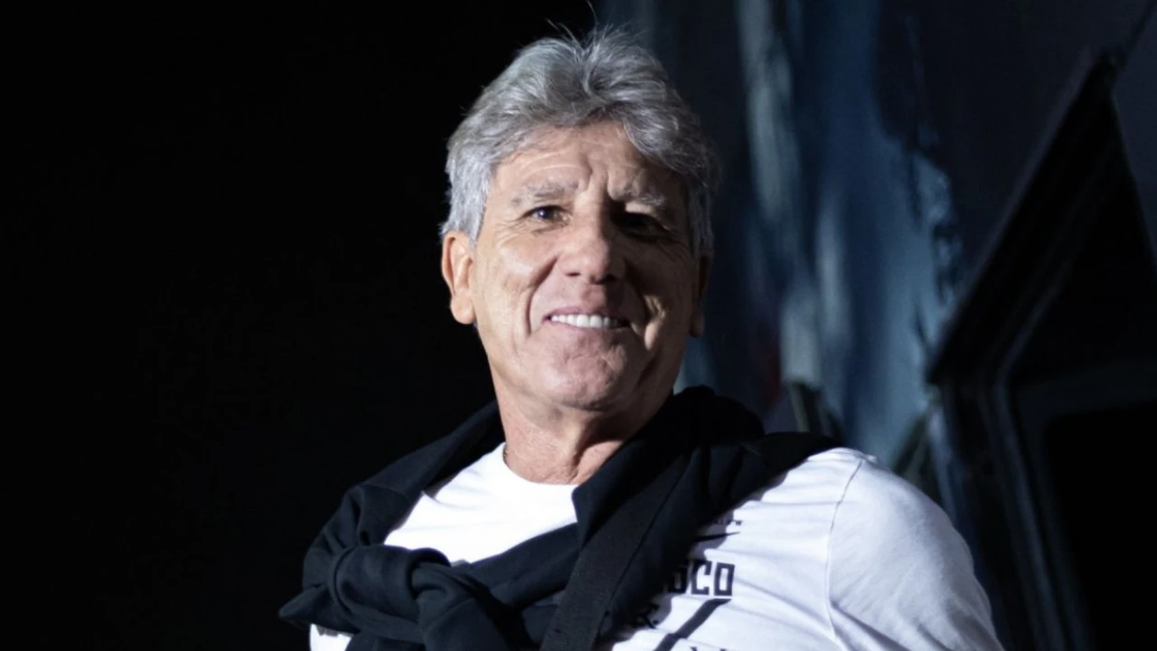 Renato Gaúcho durante jogo do Vasco à beira do campo