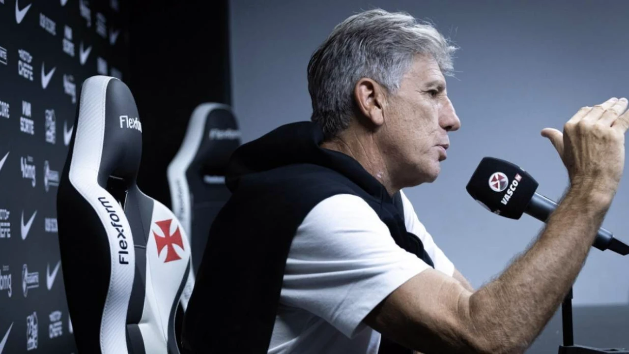 Renato Gaúcho durante partida do Vasco no Campeonato Brasileiro https://folhadoleste.com.br/renato-gaucho-valoriza-empate-vasco-cruzeiro/