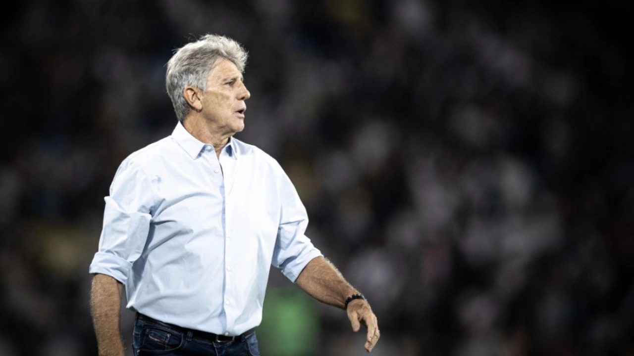 Renato Gaúcho no Vasco elogia entrega do time após vitória sobre o Athletico-PR