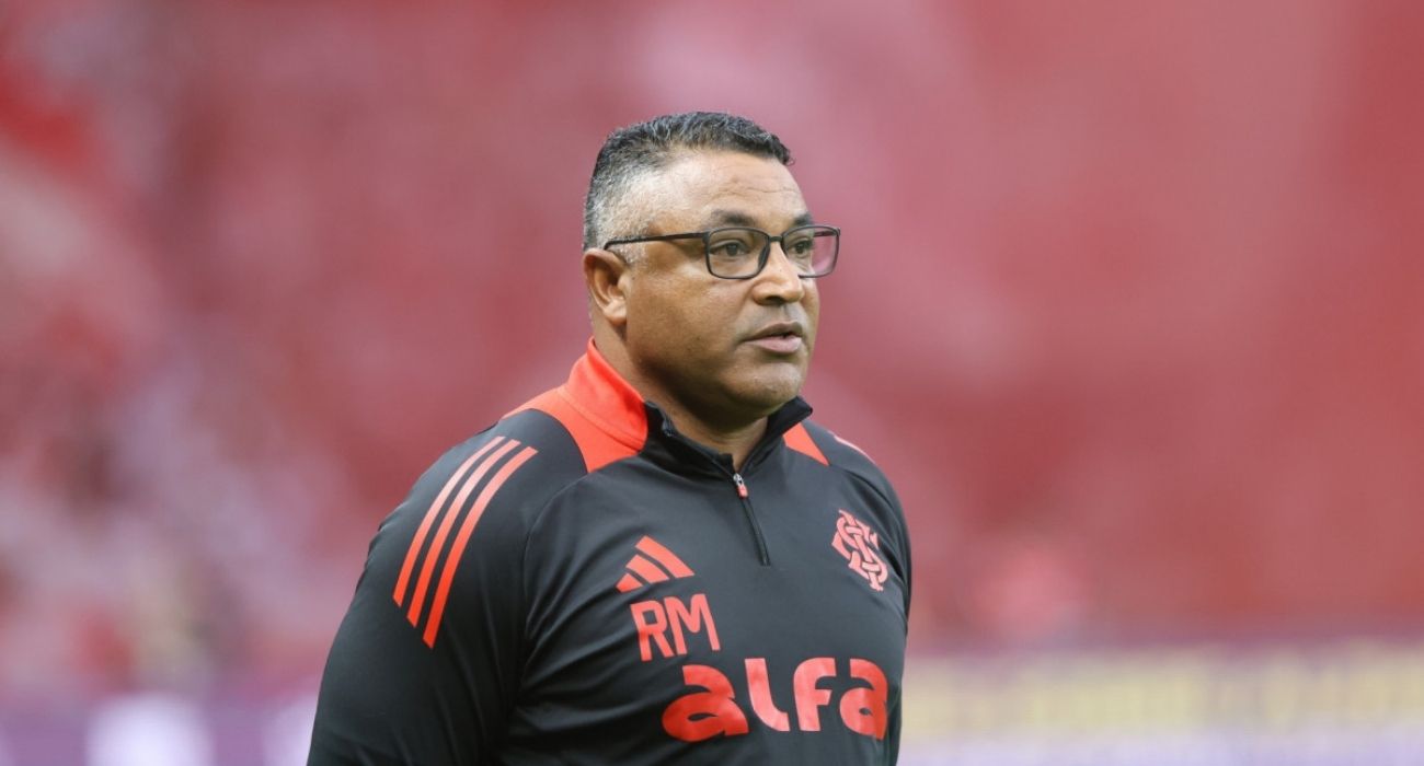 Renato Gaúcho e Roger Machado aparecem como opções para o Vasco Renato Gaúcho e Roger Machado aparecem como opções para o Vasco