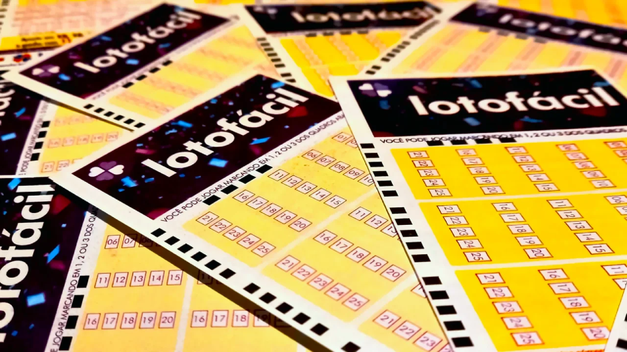 Concurso 3649 da Lotofácil, com resultado completo e extração dos números sorteados nesta segunda-feira, 30/03. Prêmios de todas as faixas de acerto, análise econômica do concurso, arrecadação e pagamento de prêmios.