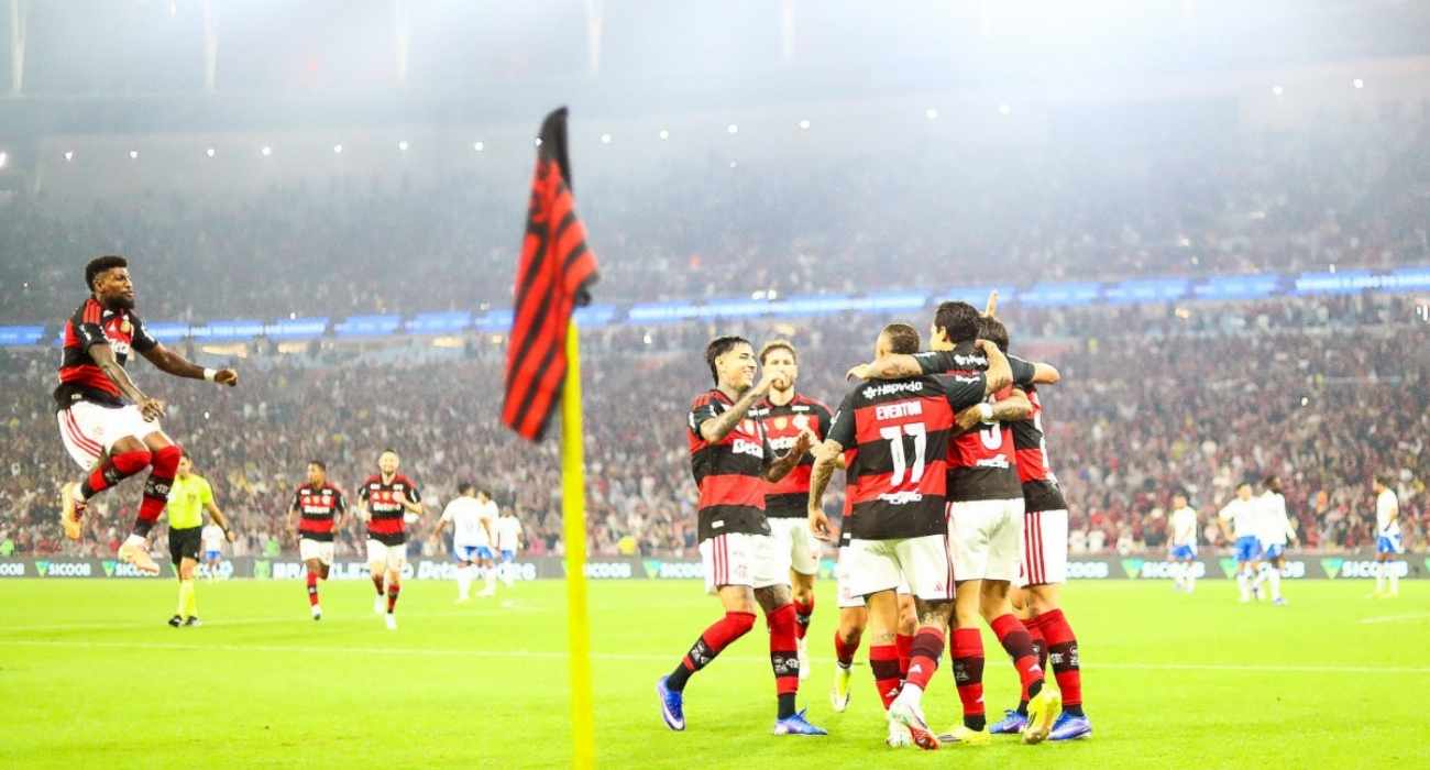Pedro comemora gol do Flamengo contra o Cruzeiro no Maracanã