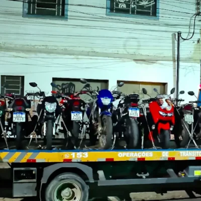 Ação em Niterói mira motos barulhentas, irregulares e com cano adulterado; moradores apoiam força-tarefa e reforçam combate à desordem na cidade.