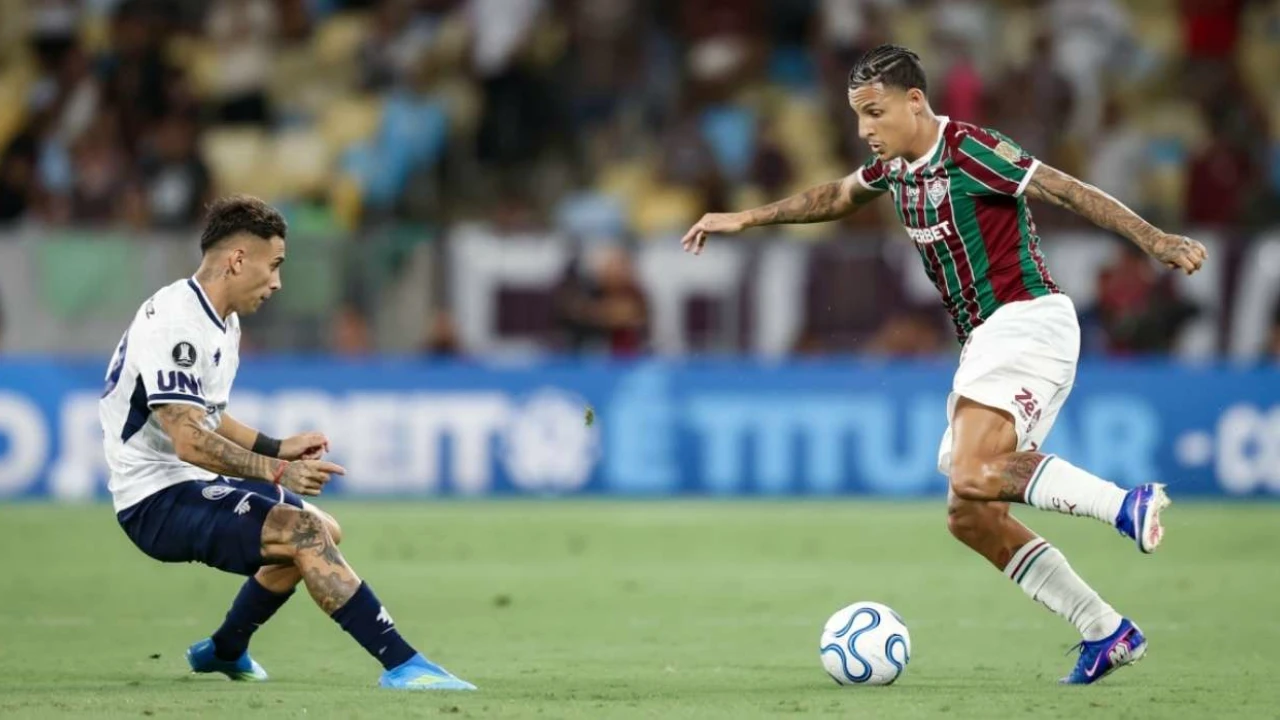 Arana lamenta derrota do Fluminense no Maracanã