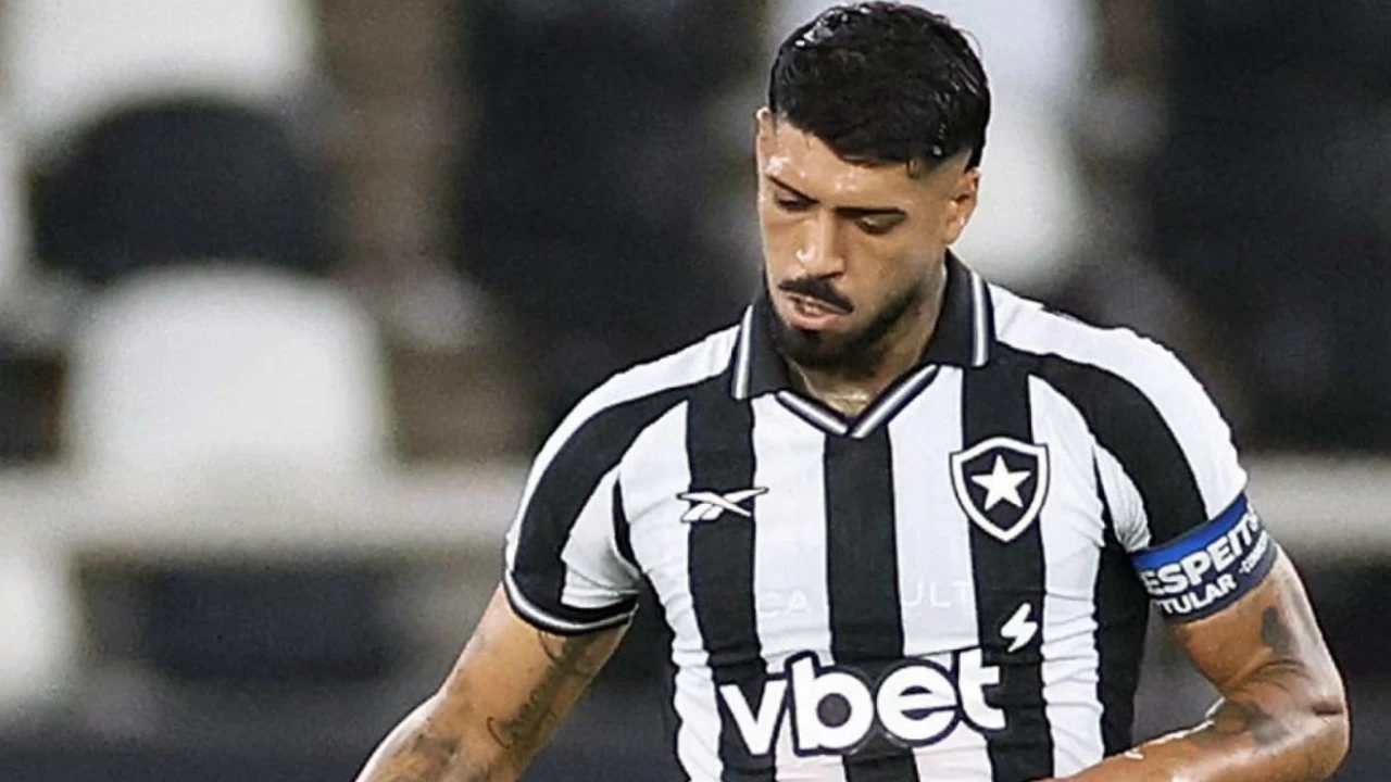 Alexander Barboza em partida do Botafogo após empate com o Caracas