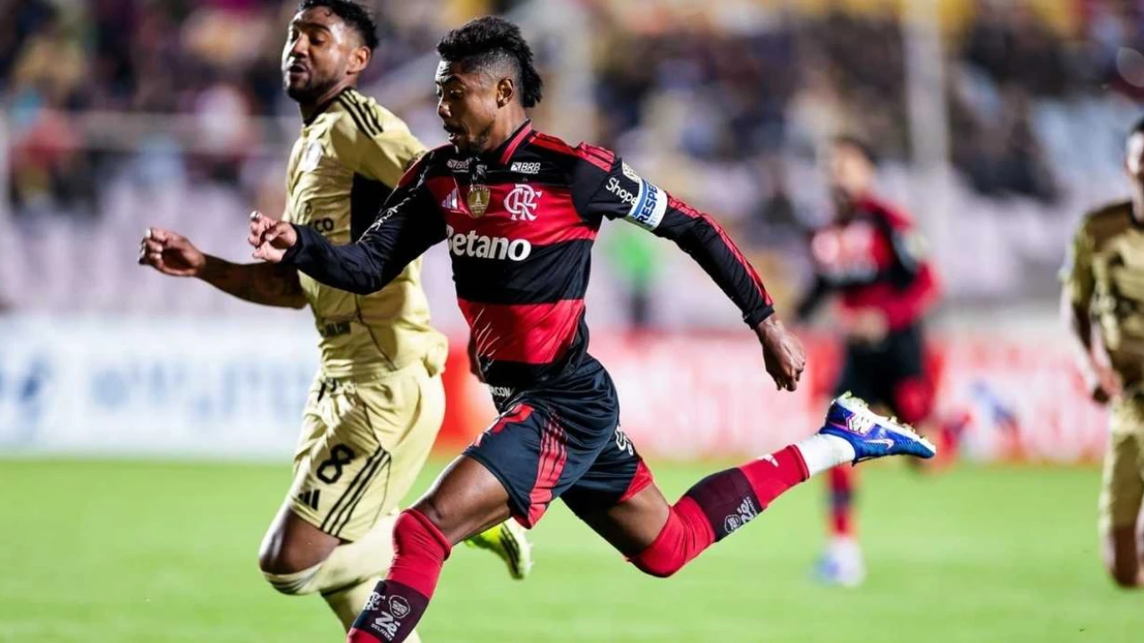 Bruno Henrique comemora gol do Flamengo contra o Cusco na Libertadores 2026