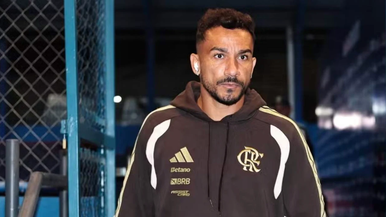 Danilo durante jogo do Flamengo após derrota no Brasileirão