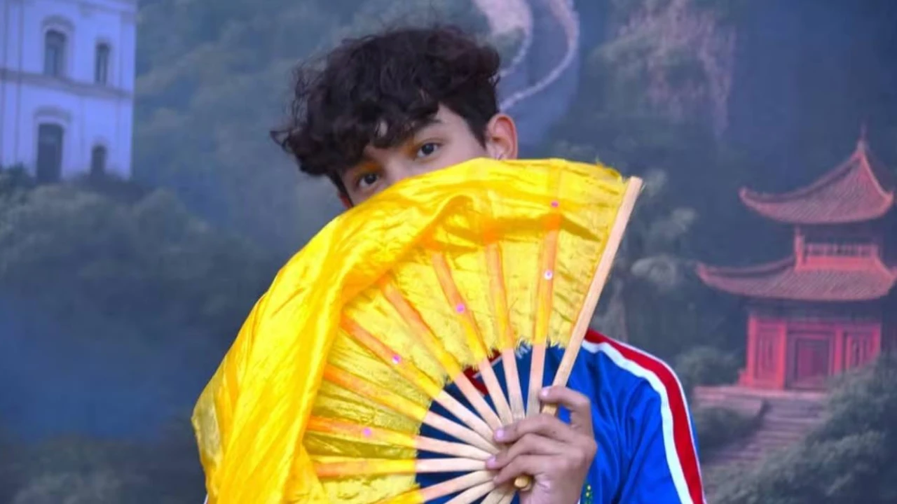 Alunos de Maricá em aula de mandarim na escola pública Alunos de Maricá em aula de mandarim na escola pública