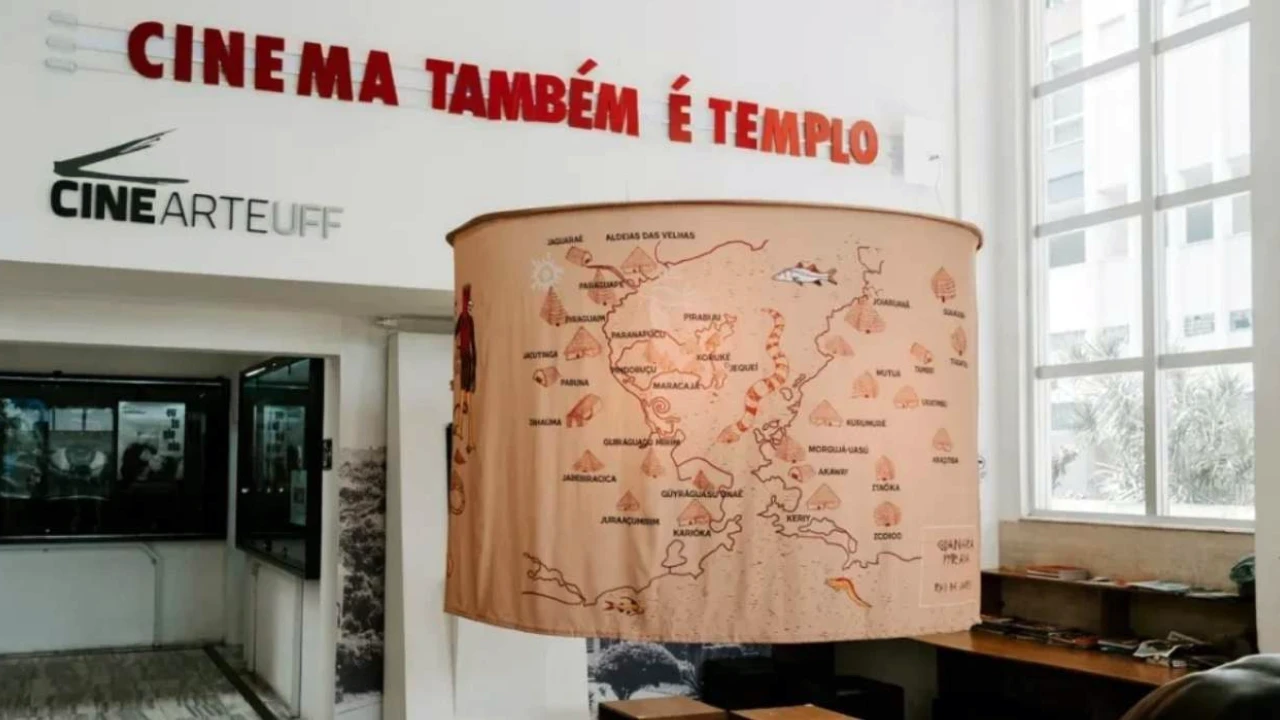 Exposição Guanabara Pyranga Marés no Centro de Artes UFF em Niterói