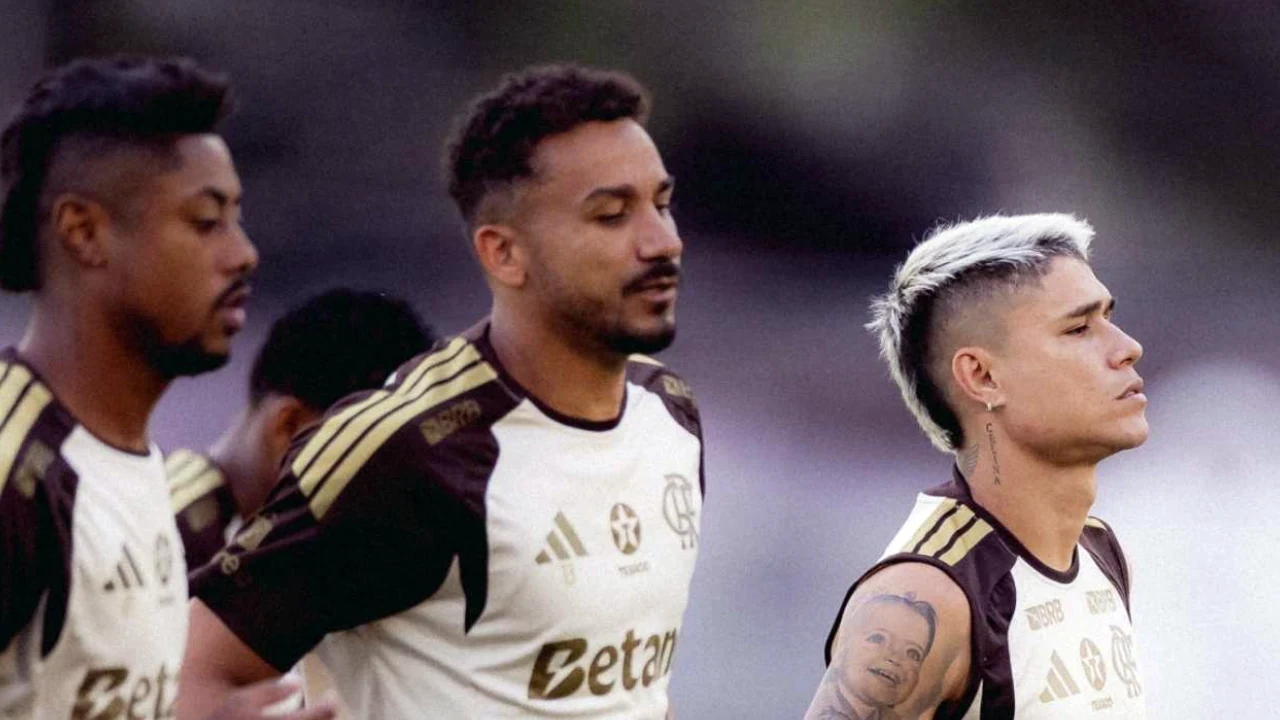 Jogadores do Flamengo durante derrota para o Bragantino no Brasileirão 2026