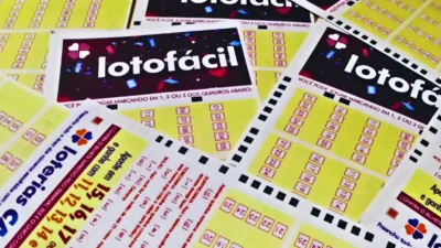 Concurso 3665 da Lotofácil, com resultado dos números sorteados neste sábado, 18/04. Prêmios de todas as faixas de acerto, total de apostas realizadas, ganhadoras e perdedoras, com detalhes especiais. Além disso, análise econômica, financeira e lotérica da extração, arrecadação e pagamento de prêmios, bem como a destinação pública do dinheiro do saldo residual 