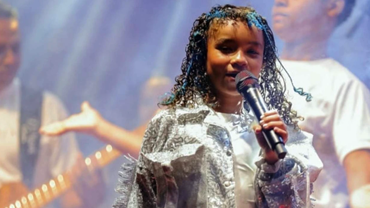 Fiéis participam da Marcha para Jesus em Niterói