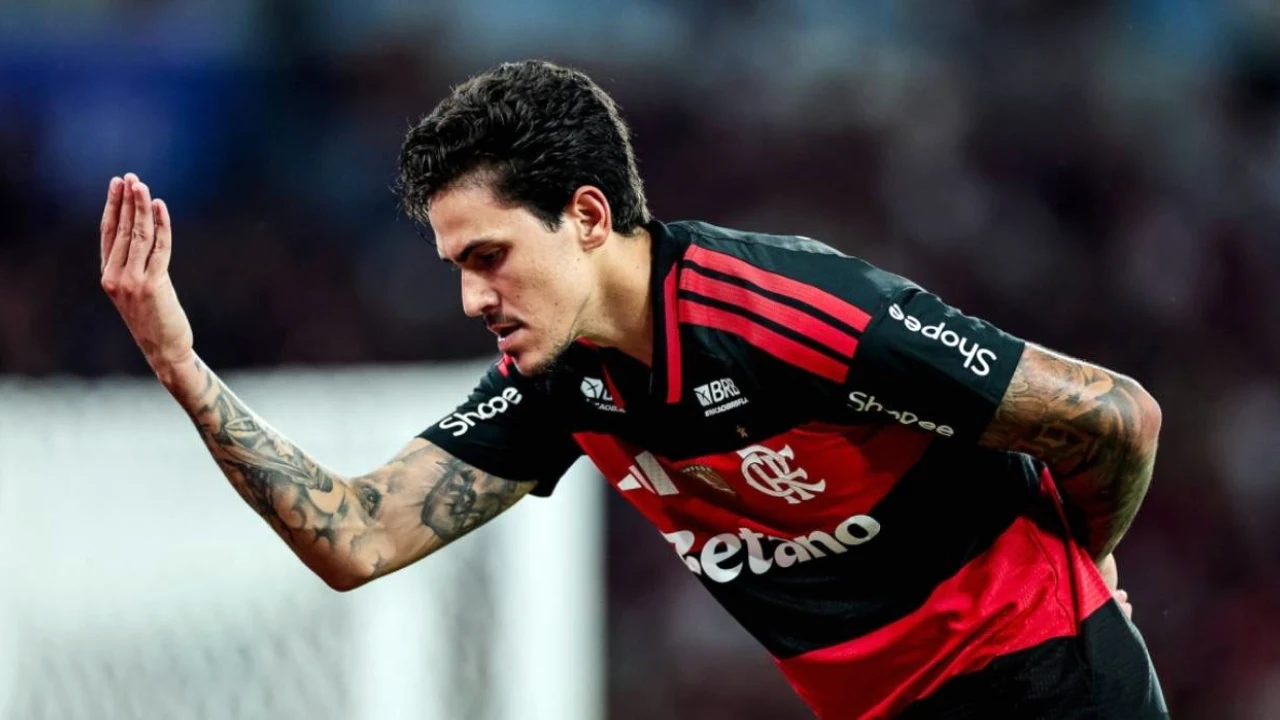 Pedro comemora gol pelo Flamengo no Maracanã