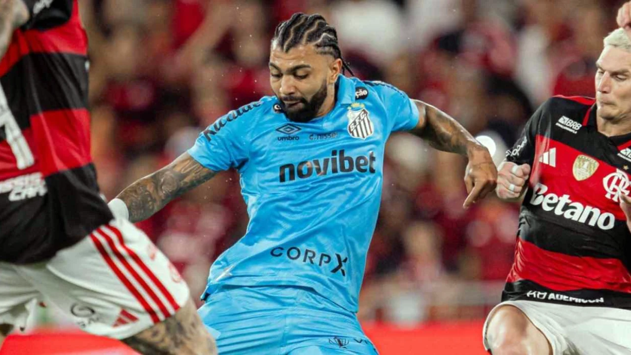 Gabigol em campo pelo Santos no Maracanã sendo vaiado Gabigol em campo pelo Santos no Maracanã sendo vaiado