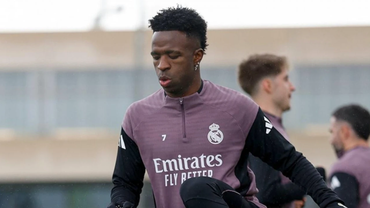 Vinícius Júnior durante entrevista coletiva pelo Real Madrid Vinícius Júnior durante entrevista coletiva pelo Real Madrid