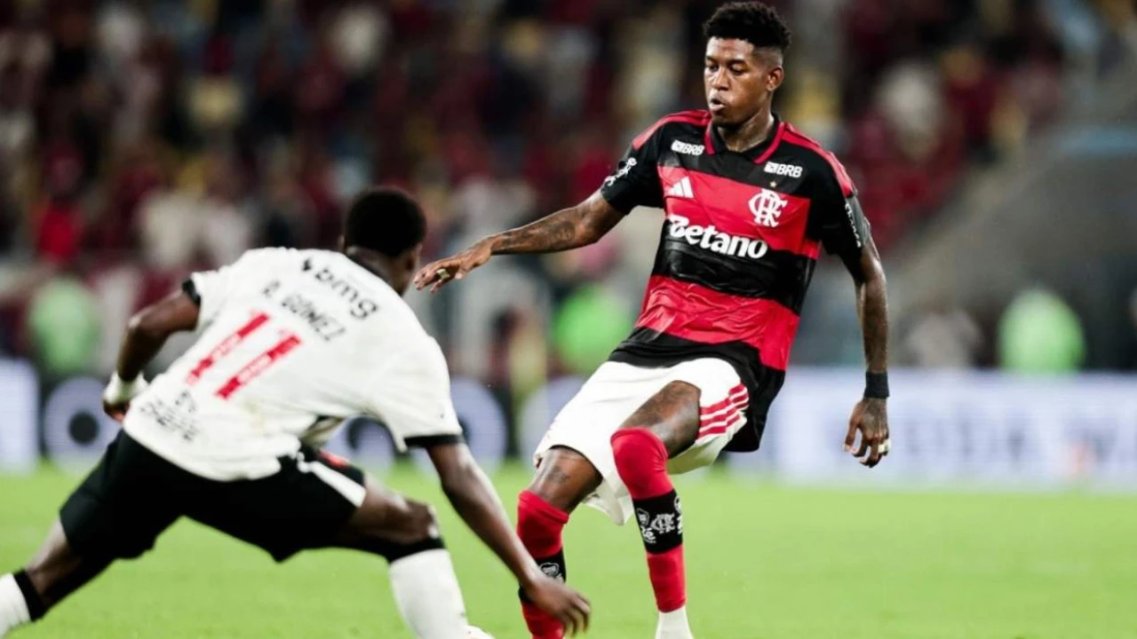 Vitão em jogo pelo Flamengo na temporada