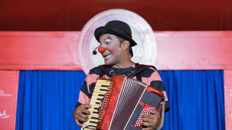Palhaço_Mixuruca_faz_apresentação_em_São_Gonçalo_e_em_Niterói(Valdeir_Góis).webp