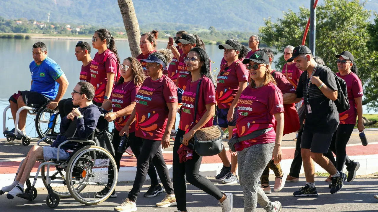 Mães atípicas participam de caminhada por inclusão e acessibilidade em Maricá Mães atípicas participam de caminhada por inclusão e acessibilidade em Maricá