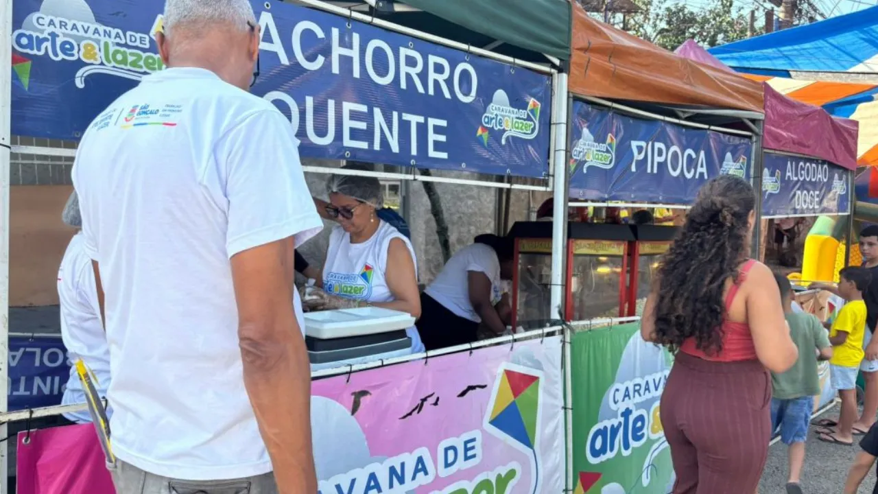 Caravana de Arte e Lazer reúne crianças em atividades recreativas em São Gonçalo Caravana de Arte e Lazer reúne crianças em atividades recreativas em São Gonçalo