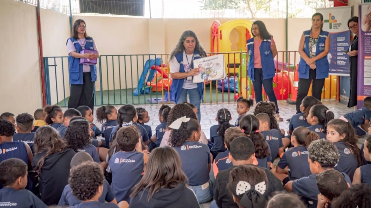 Estudantes participam de ação educativa sobre hanseníase em Itaboraí