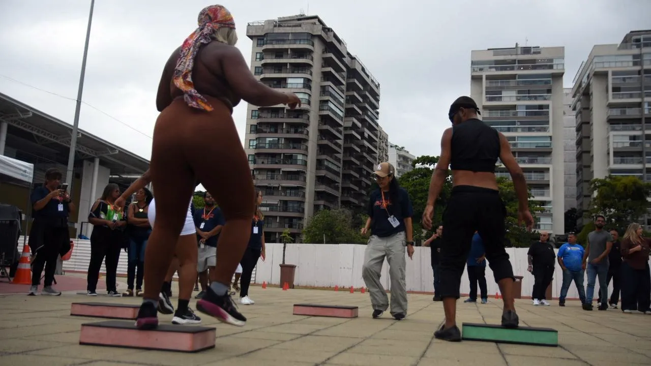 Dia Nacional do Gari em Niterói teve homenagem da Clin com atividades esportivas e recreativas