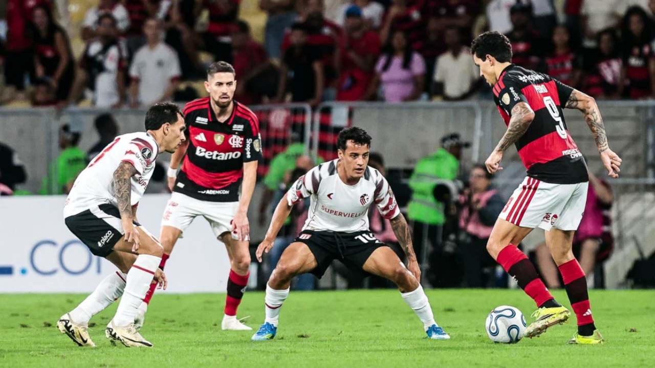 Flamengo na Libertadores vence o Estudiantes por 1 a 0 no Maracanã com gol de Pedro