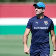 Luis Zubeldía durante sua passagem pelo Fluminense. O treinador argentino deixou o clube em 13 de agosto de 2026, e Marcão assumiu o comando interinamente