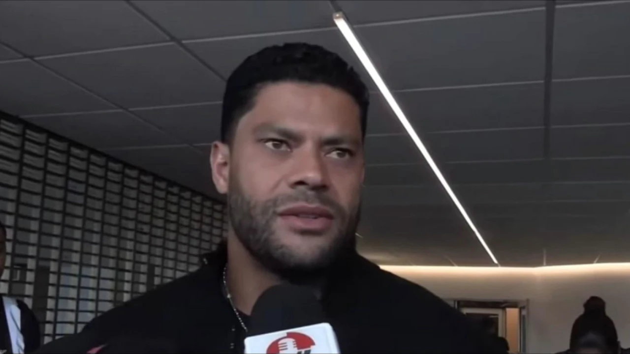 Hulk no Fluminense desembarca no Rio de Janeiro para iniciar trabalhos no Tricolor
