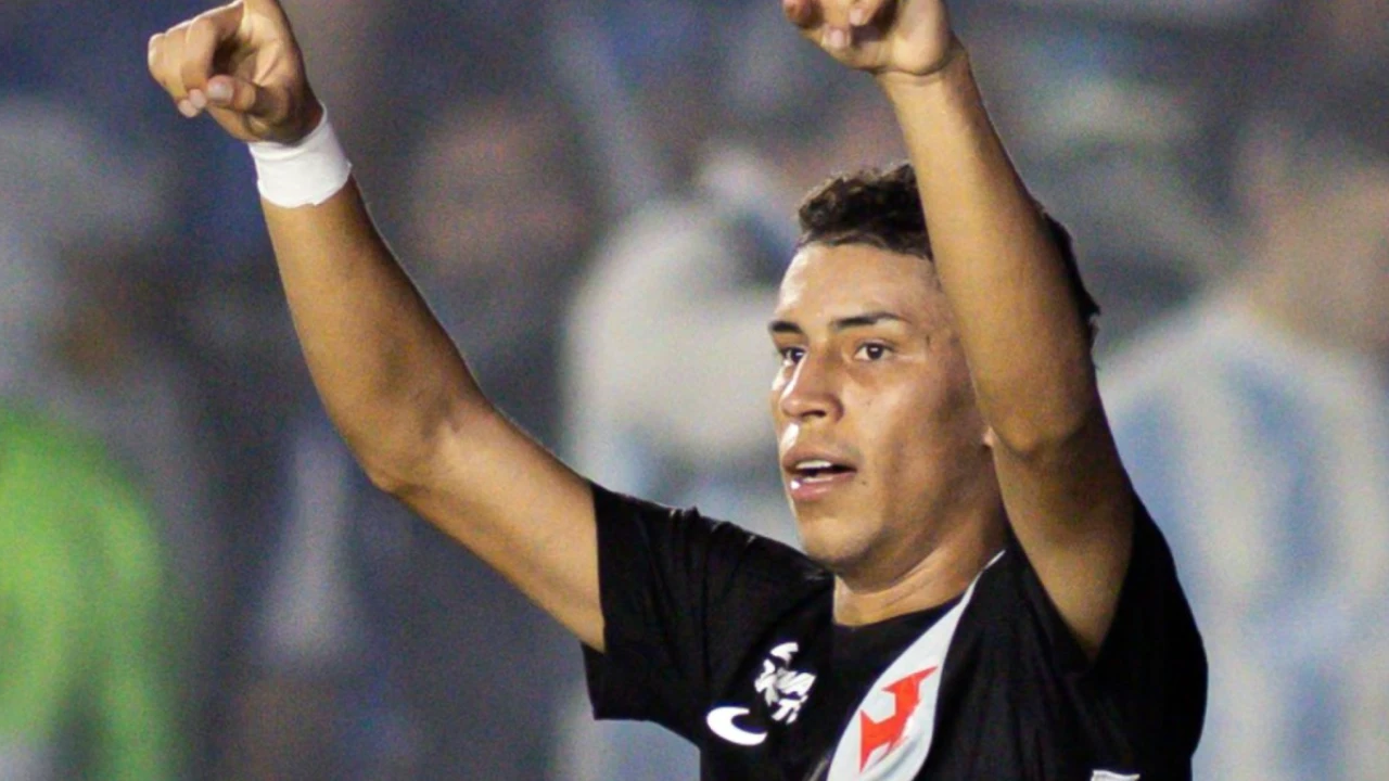 Johan Rojas no Vasco marcou seu primeiro gol no empate contra o Paysandu pela Copa do Brasil