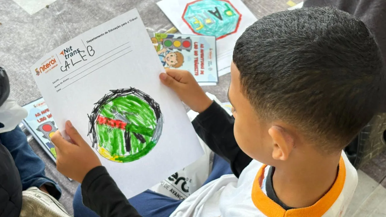 Maio Amarelo em Niterói leva ação educativa da NitTrans a crianças da UMEI Jacy Pacheco, no Barreto Maio Amarelo em Niterói leva ação educativa da NitTrans a crianças da UMEI Jacy Pacheco, no Barreto