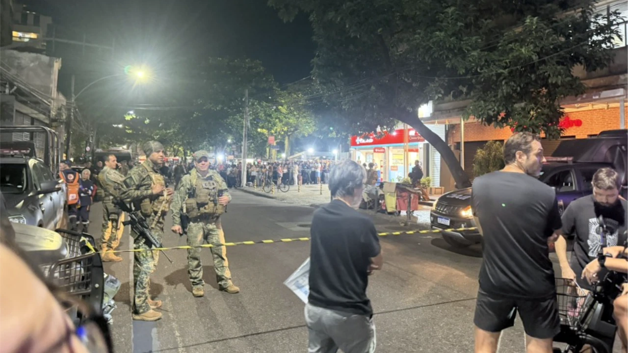 Viaturas do Bope e Bombeiros durante ocorrência em Botafogo