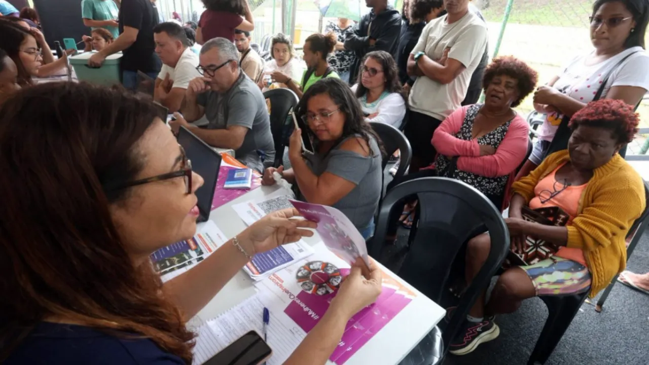 Prefeitura Móvel no Horto do Fonseca oferece serviços gratuitos para moradores de Niterói Prefeitura Móvel no Horto do Fonseca oferece serviços gratuitos para moradores de Niterói