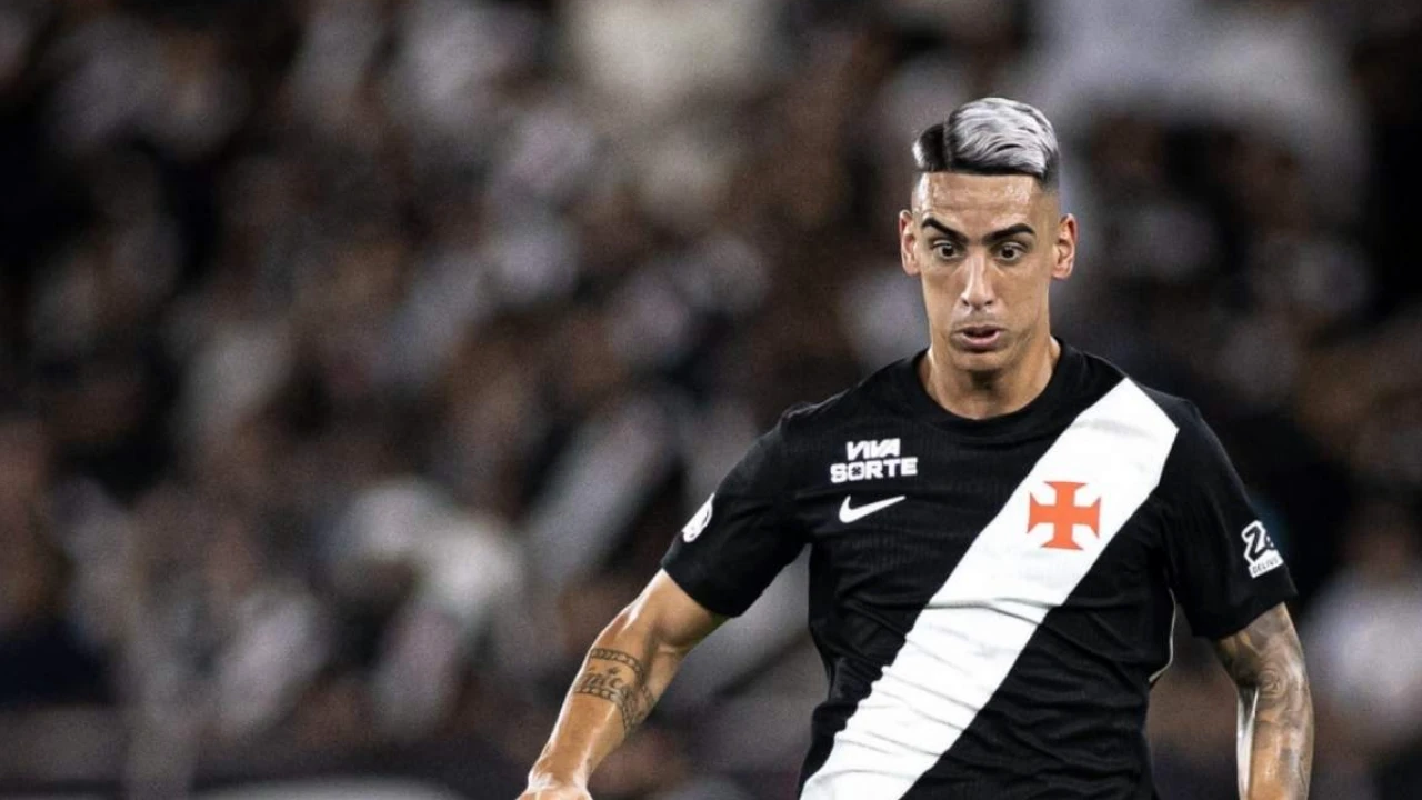 Puma Rodríguez no Vasco celebra primeira baliza zero do time no Brasileirão